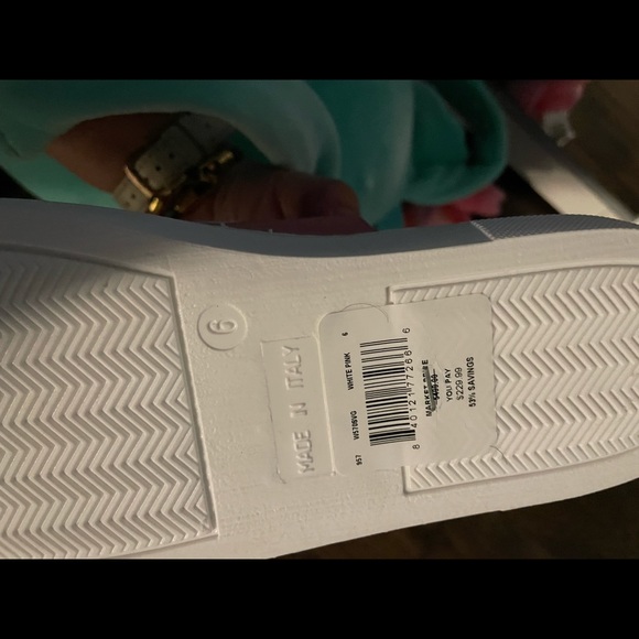 White Valentino Sneakers - Picture 4 of 4